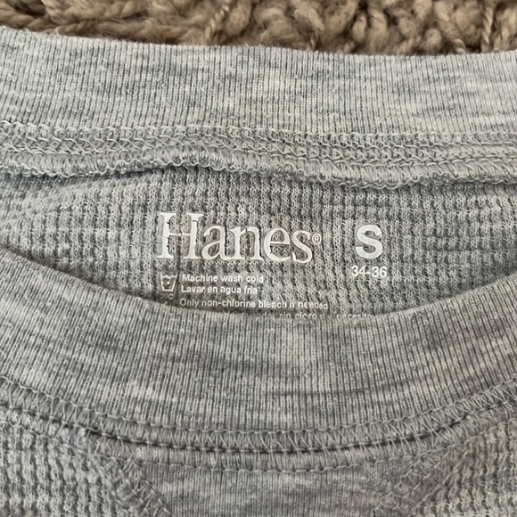 Two Small Men’s Hanes waffle long sleeve shirts - Picture 2 of 4